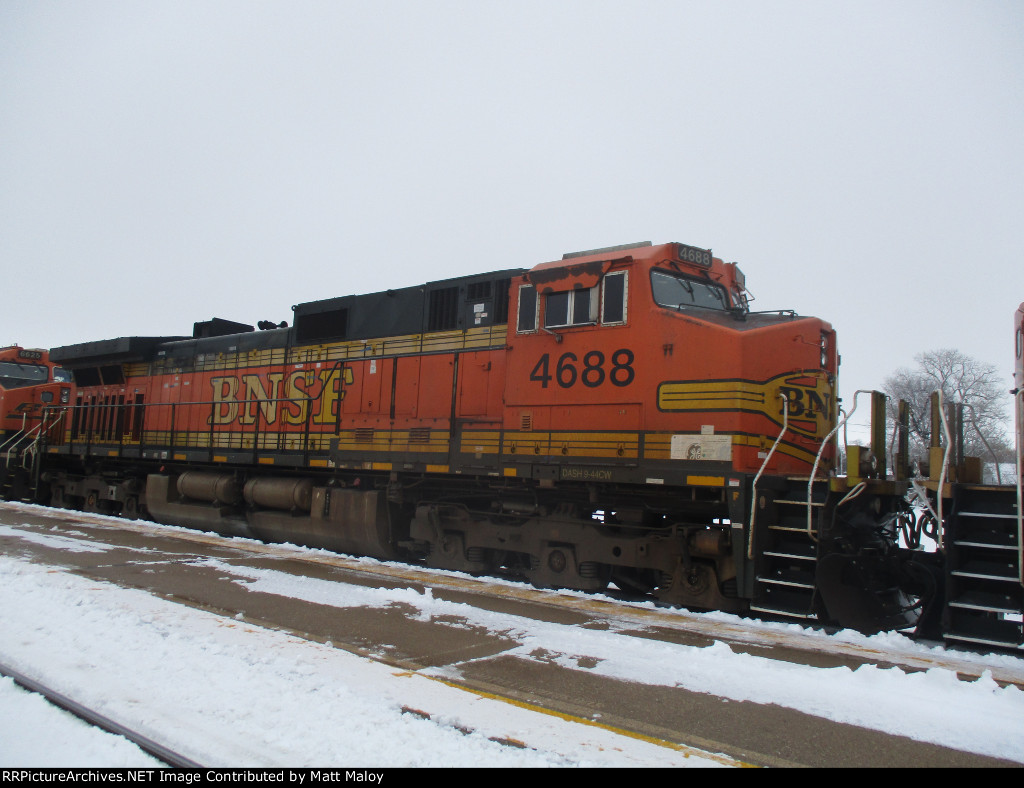 BNSF 4688